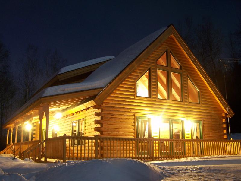 Maine Pine Log Homes by Hammond Lumber Company